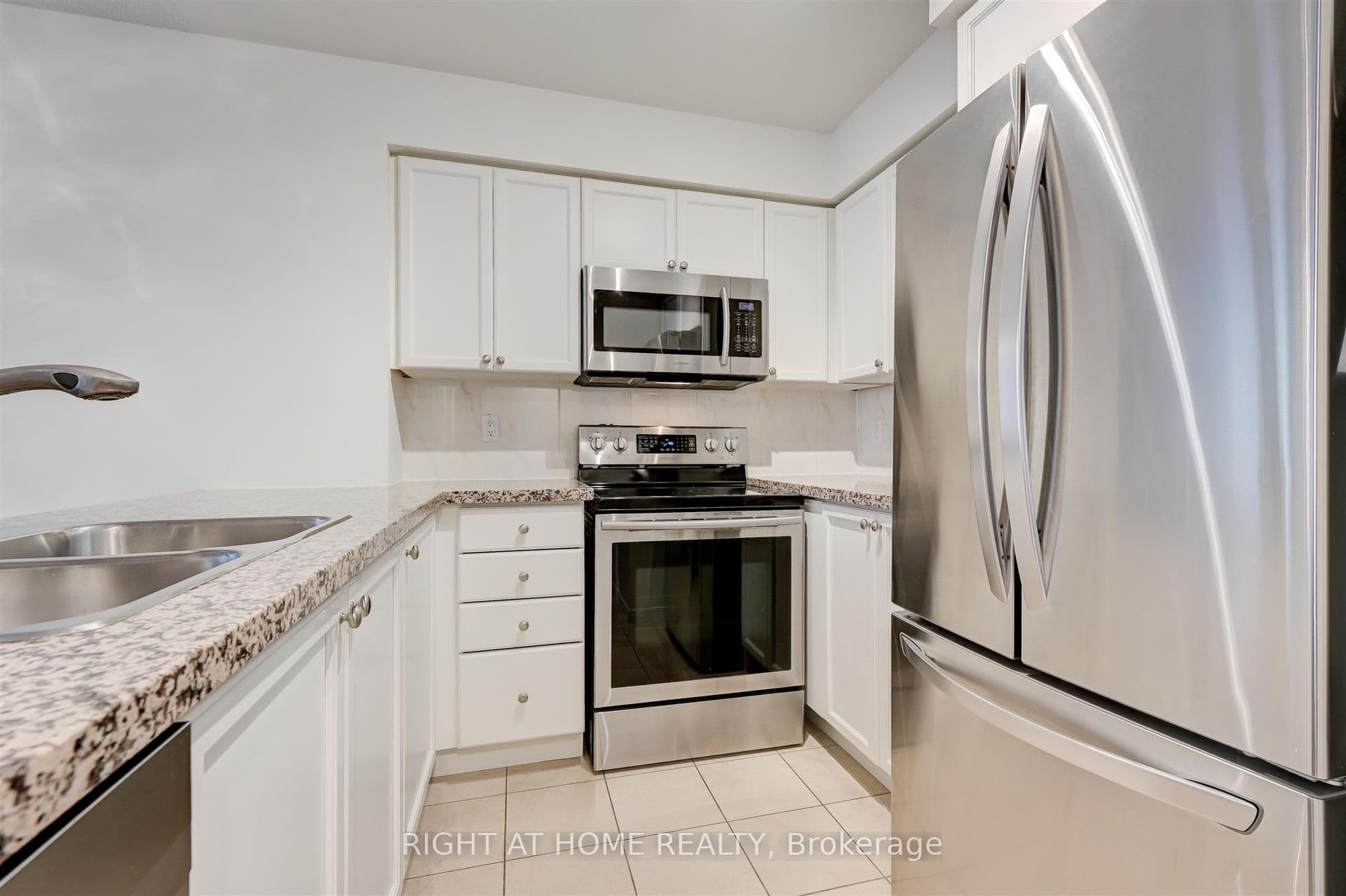 388 Bloor Street E 507, Toronto, ON M4W 3W9