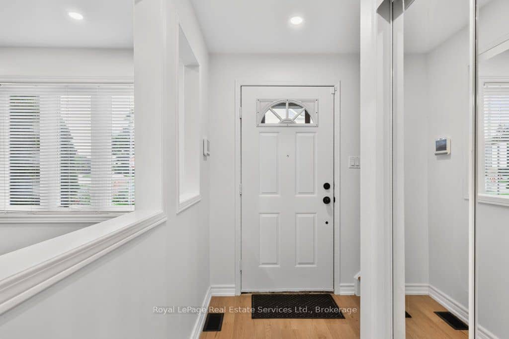 5910 Greensboro Drive 152, Mississauga, ON L5M 5Z6