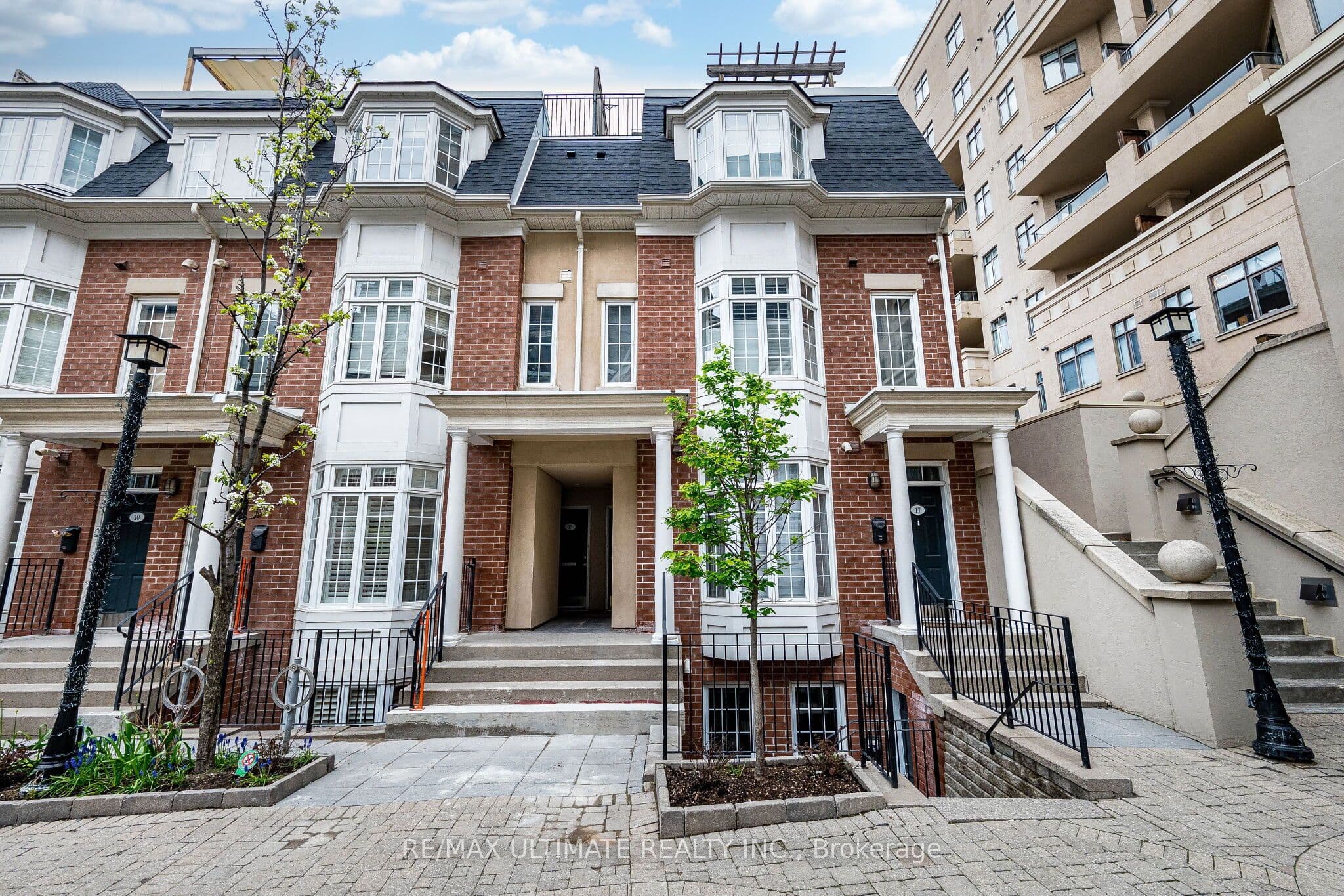 11 Niagara Street 14, Toronto, ON M5V 3N9