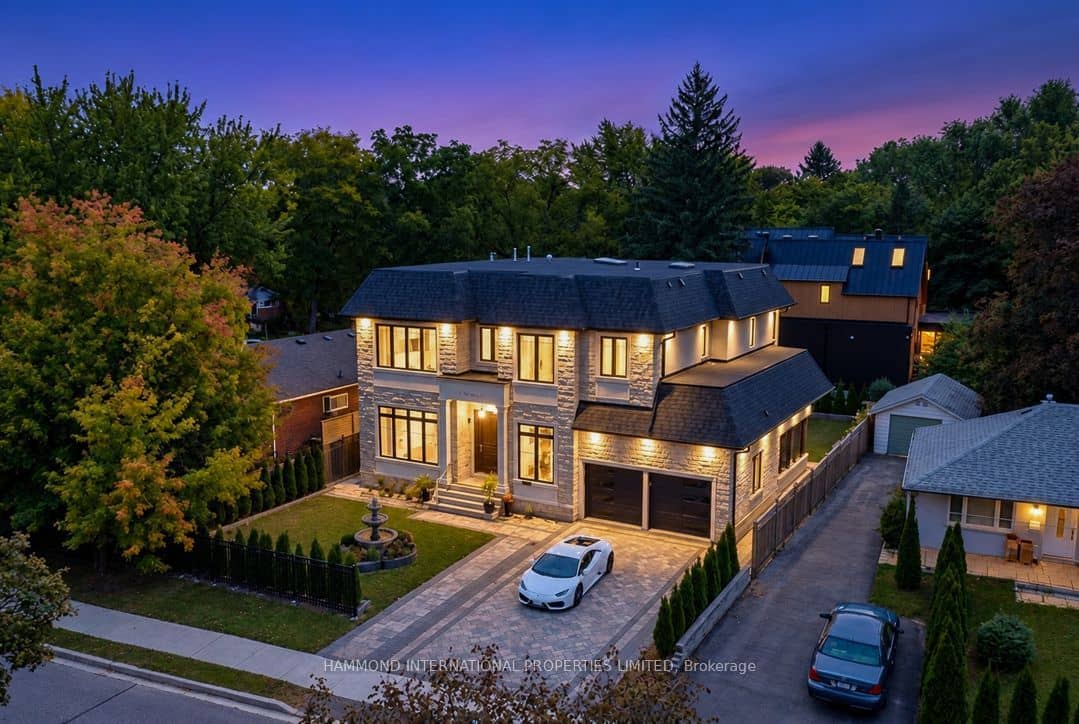 176 Rumble Avenue, Richmond Hill, ON L4C 4G4