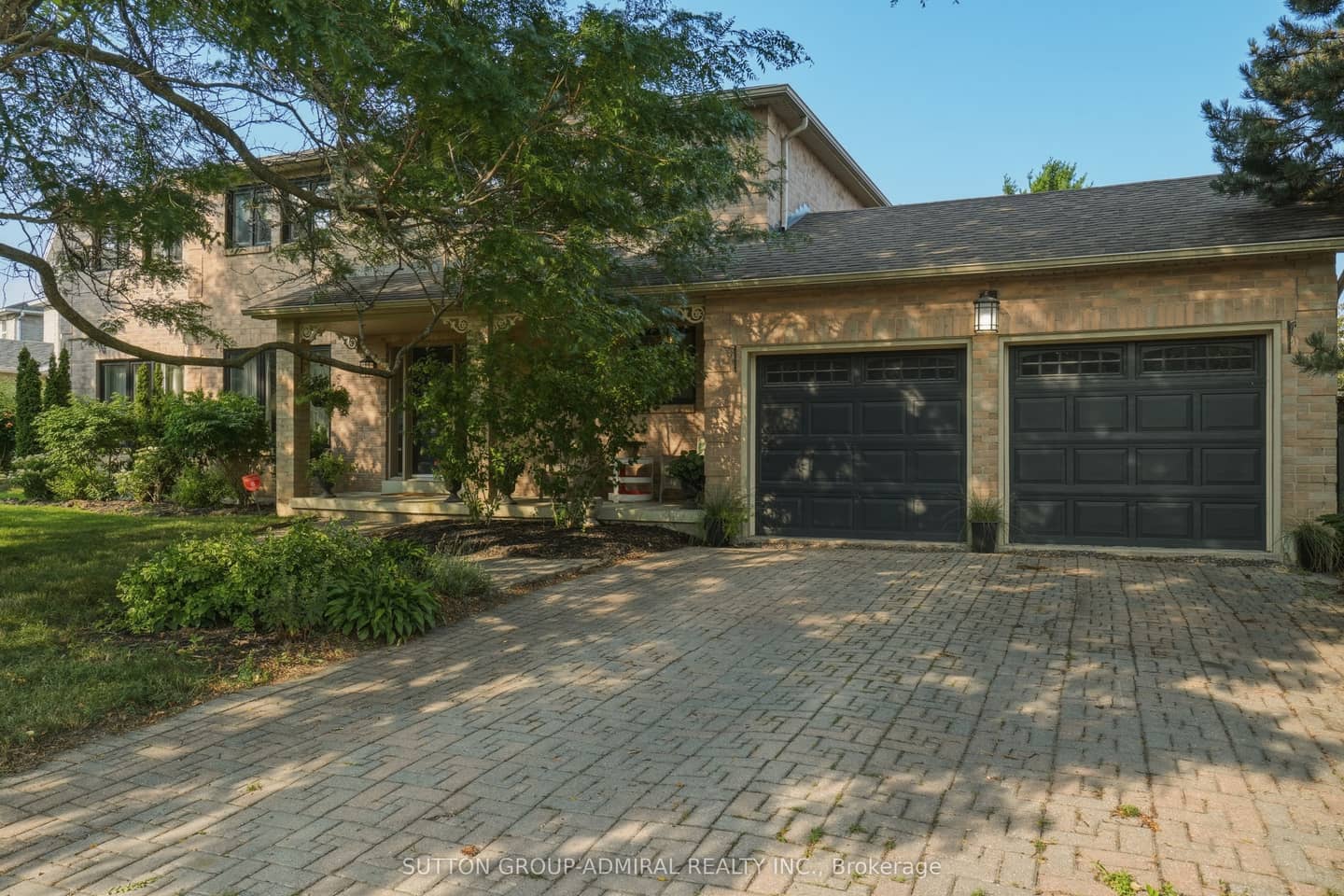 90 Brillinger Street, Richmond Hill, ON L4C 8Y3