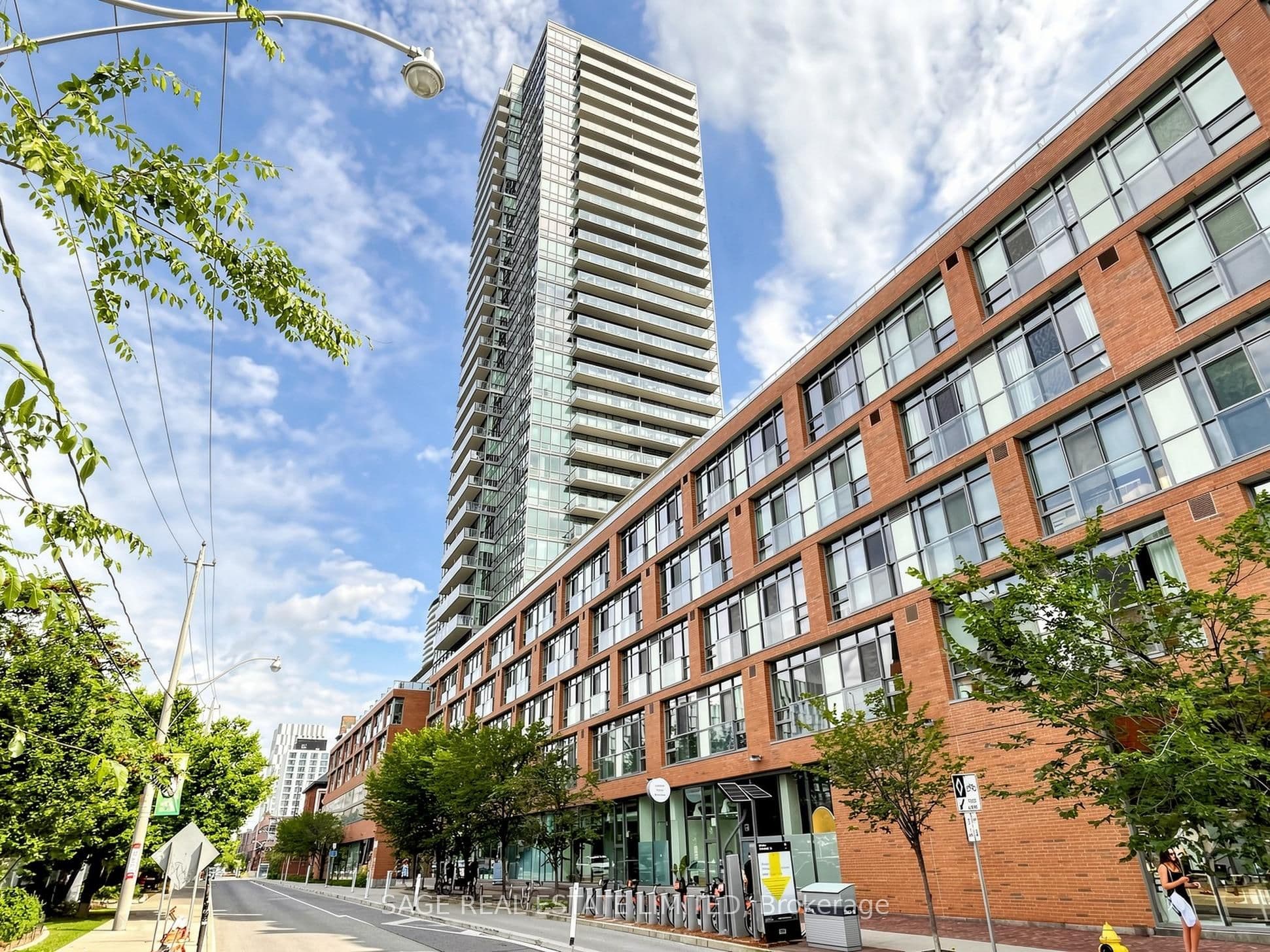 33 Mill Street 1003, Toronto, ON M5A 3R3