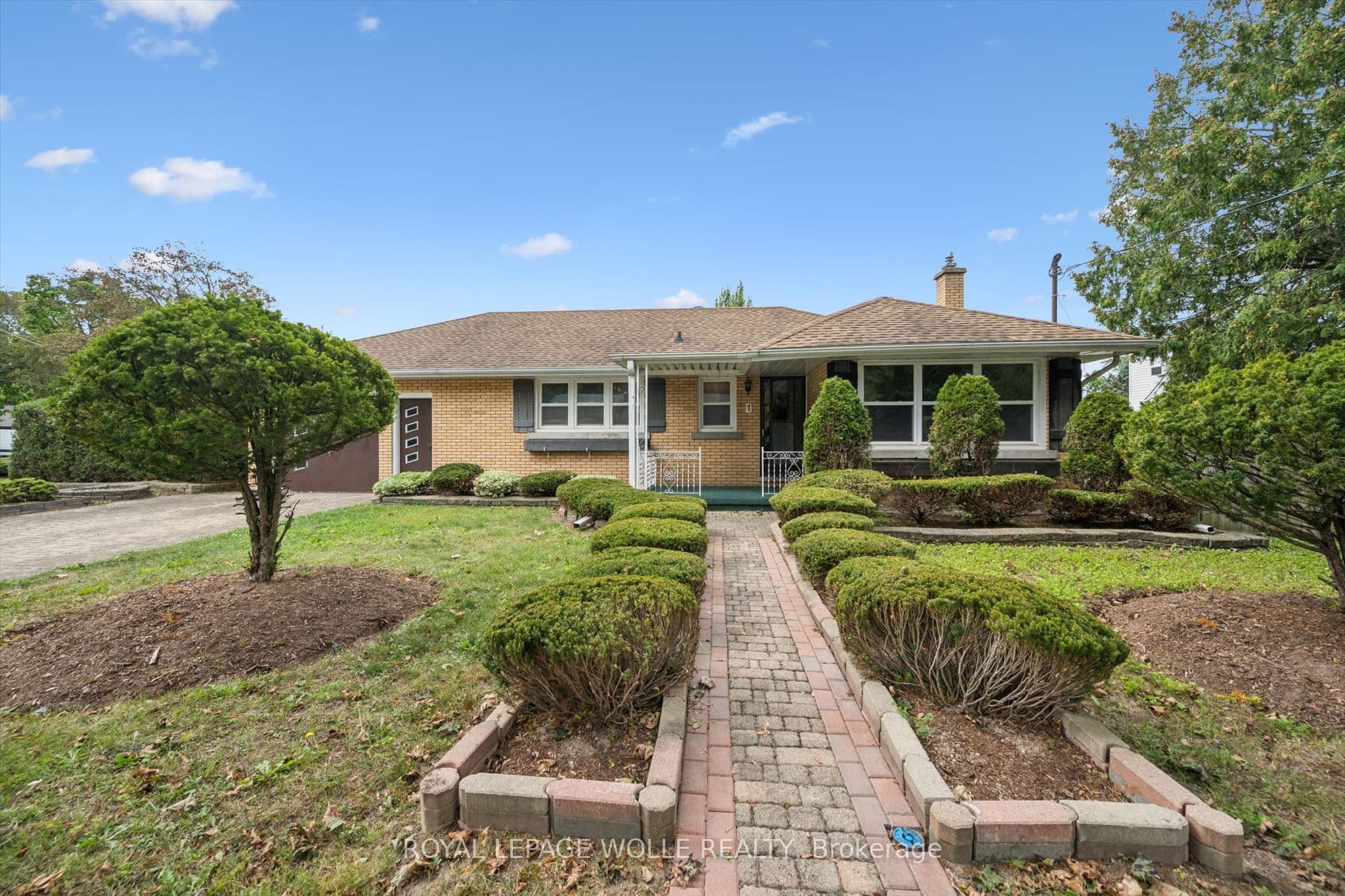 7 Admiral Road, Kitchener, ON N2M 1R2