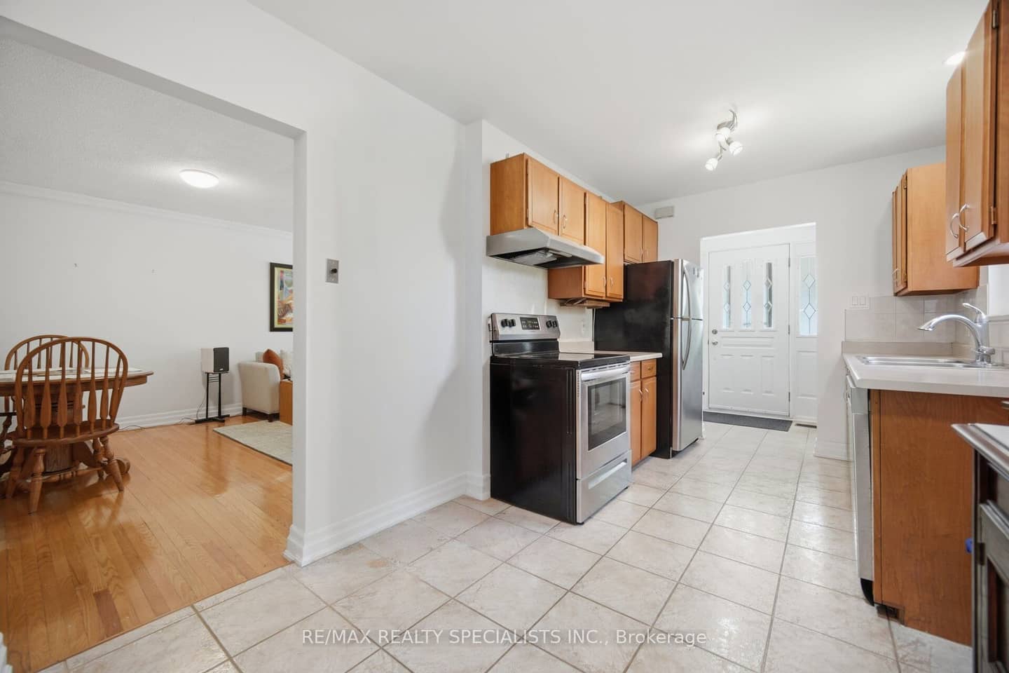 3637 Chiplow Road, Mississauga, ON L4X 2R1