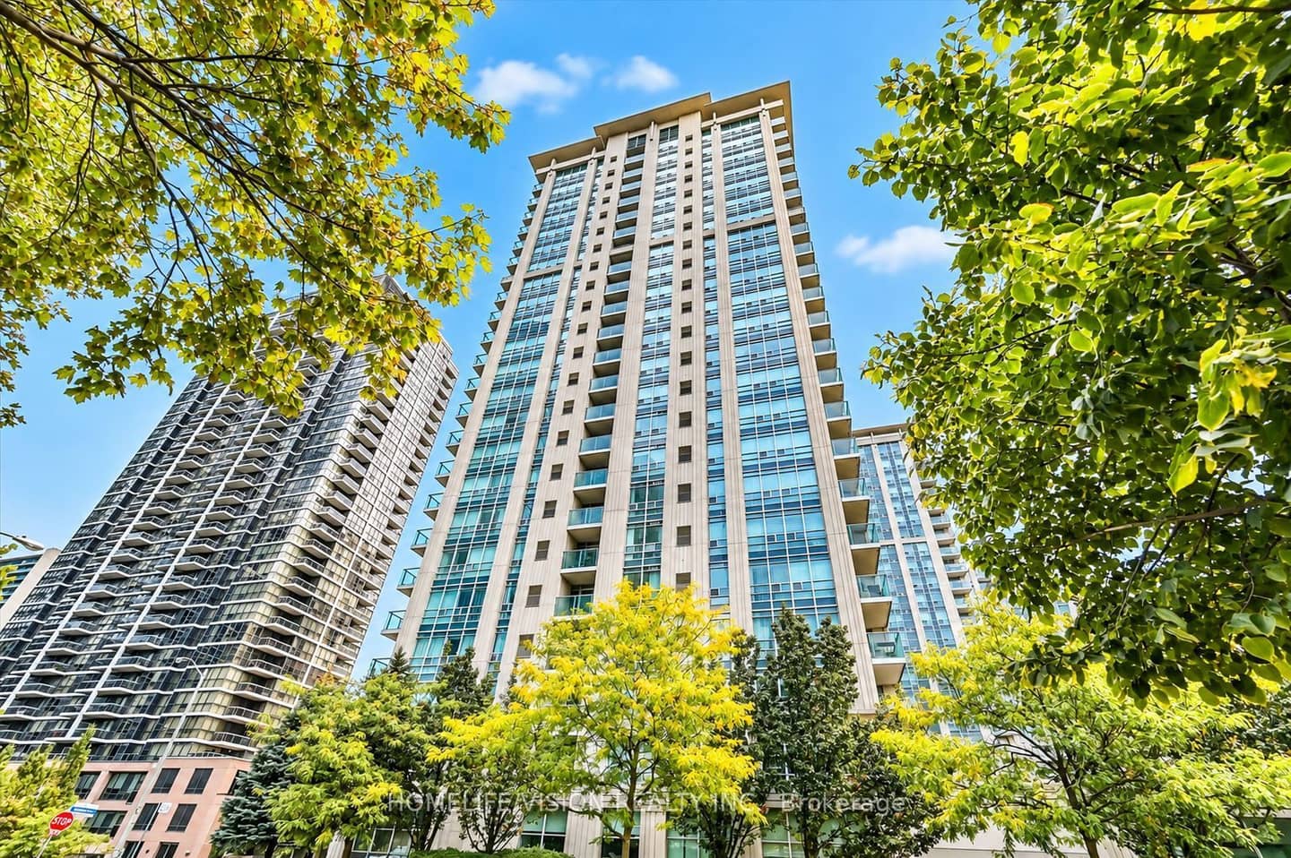 31 Bales Avenue 1801, Toronto, ON M2N 7L6