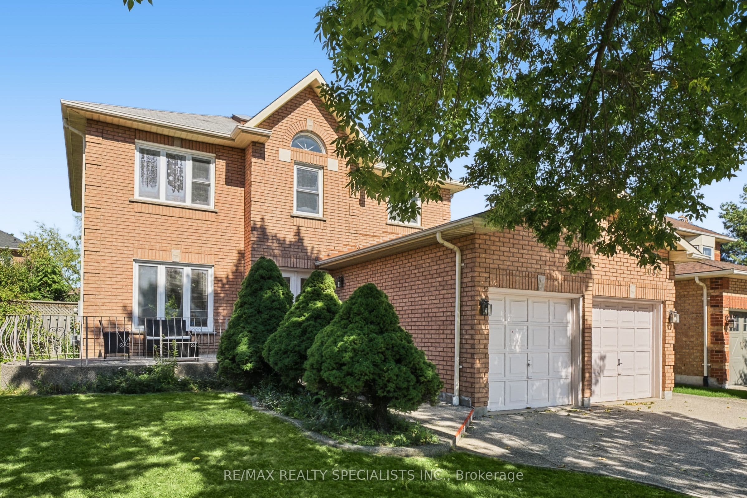 1099 Thoresby Drive, Oakville, ON L6J 7M6