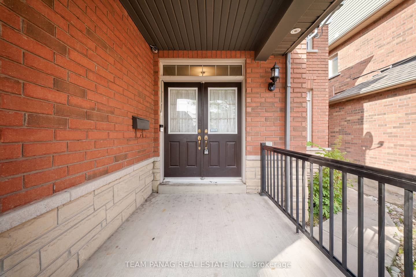 47 Sorbonne Drive, Brampton, ON L6P 1Y6