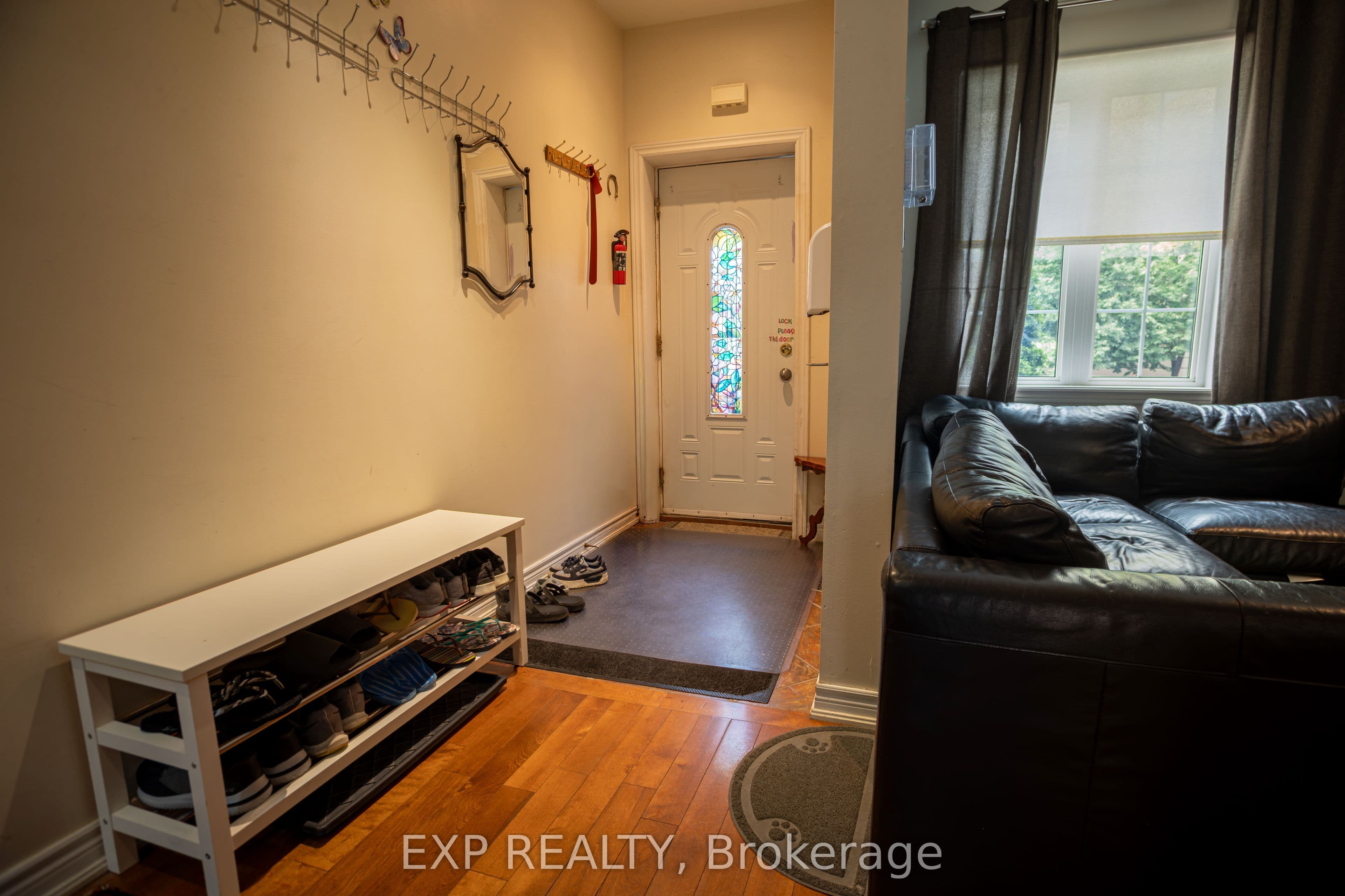 971 Lansdowne Avenue, Toronto, ON M6H 3Z5