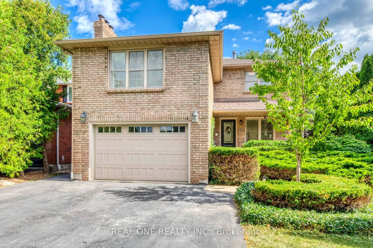1384 Bramblewood Green, Oakville, ON L6M 2R5