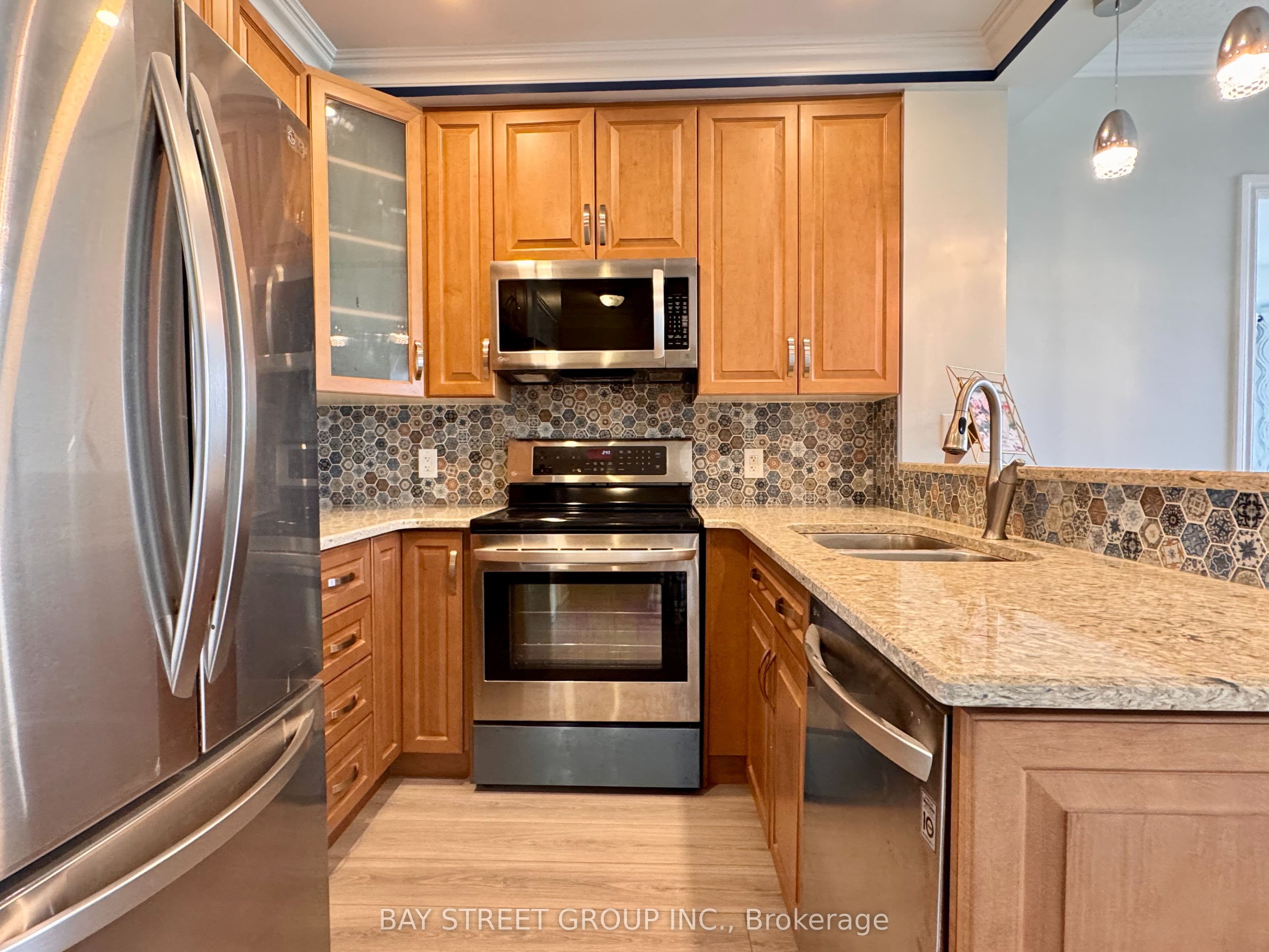 133 Wynford Drive 1008, Toronto, ON M3C 0J5