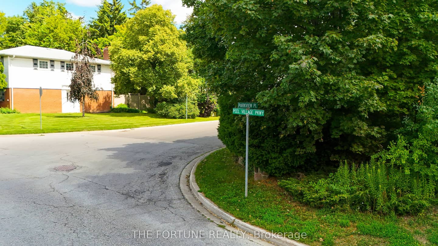 58 Parkview Place, Brampton, ON L6W 2G2