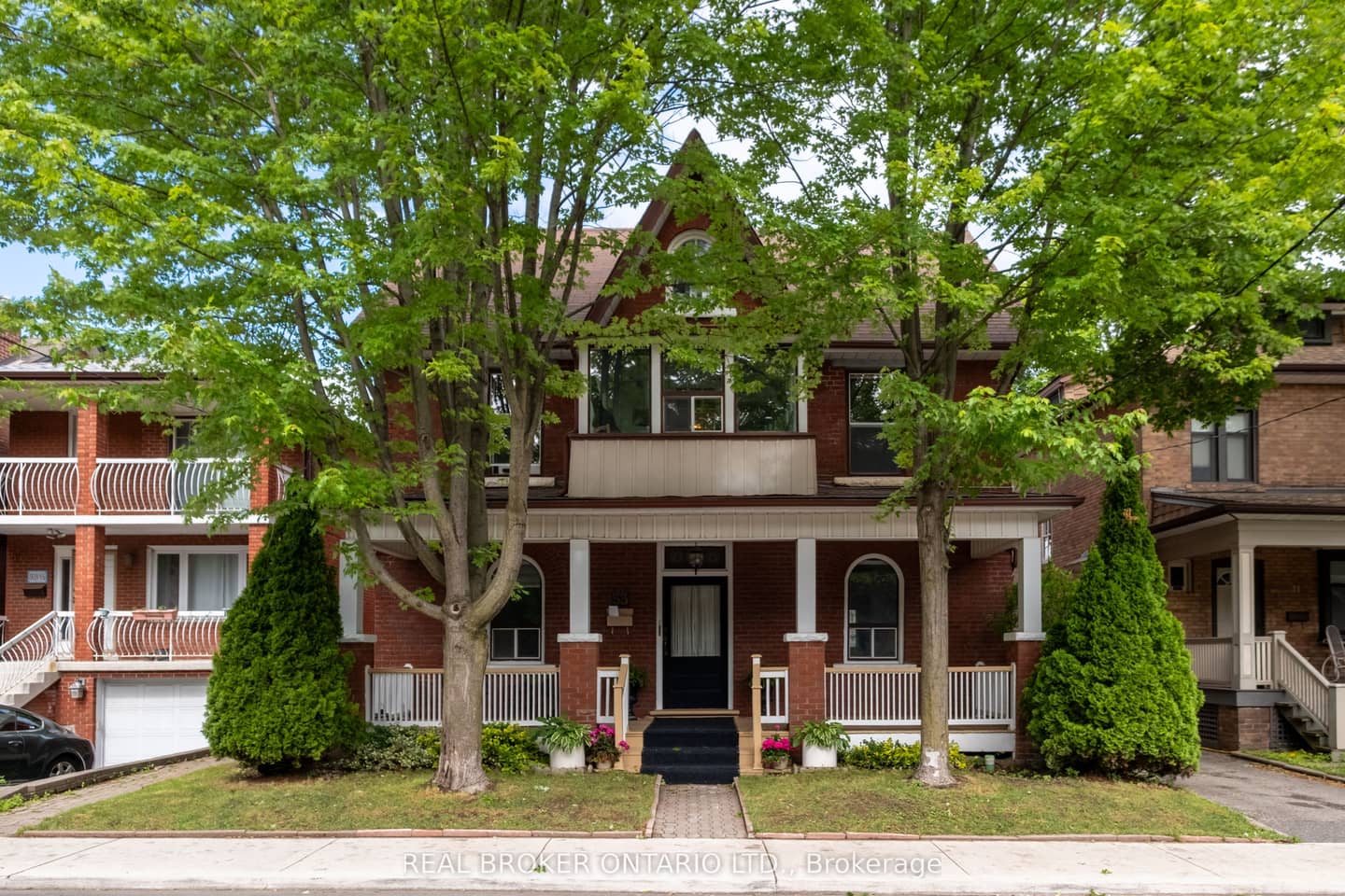 33 Atlas Avenue, Toronto, ON M6C 3N8