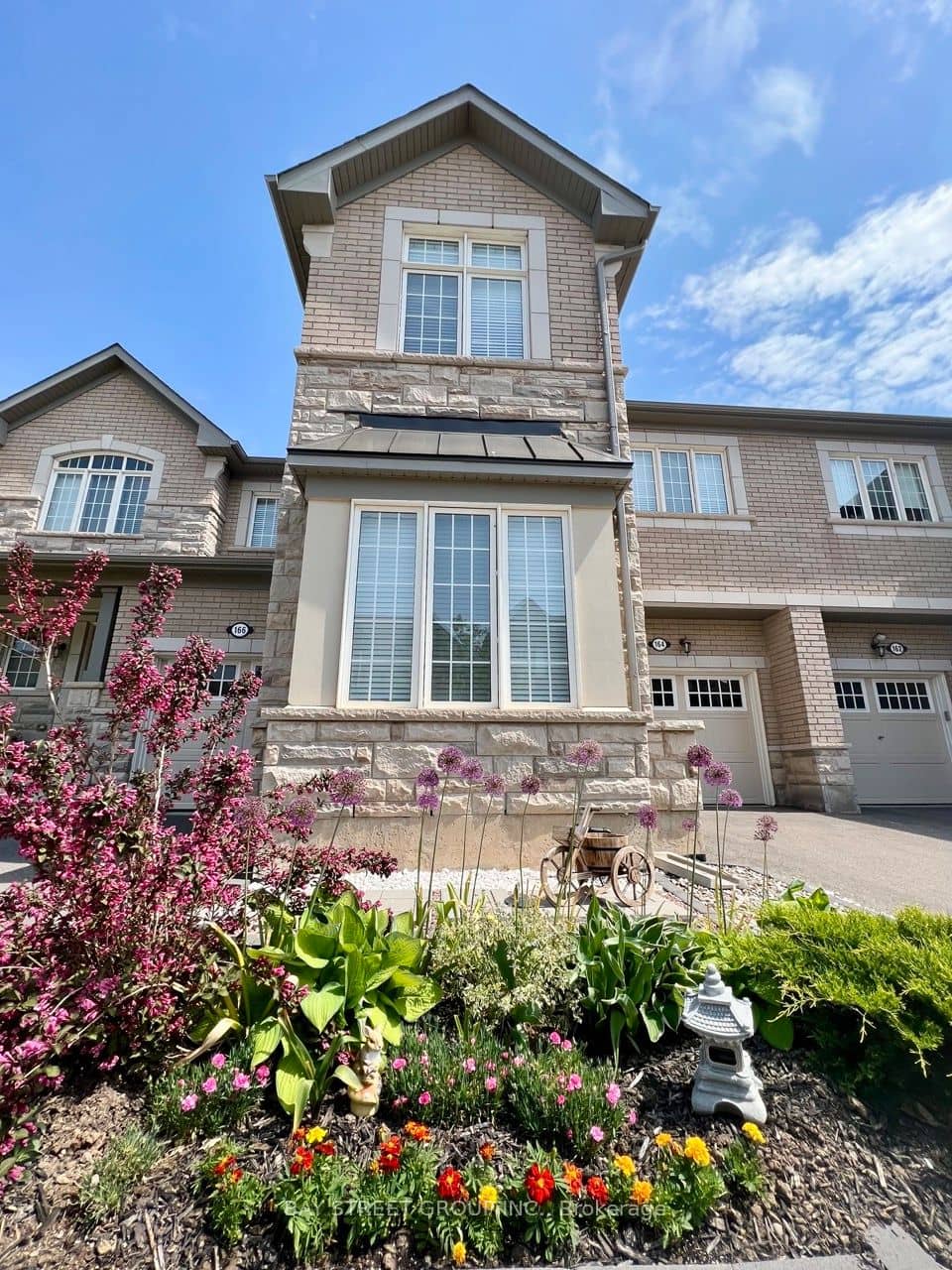 164 Beaveridge Avenue, Oakville, ON L6H 0M6