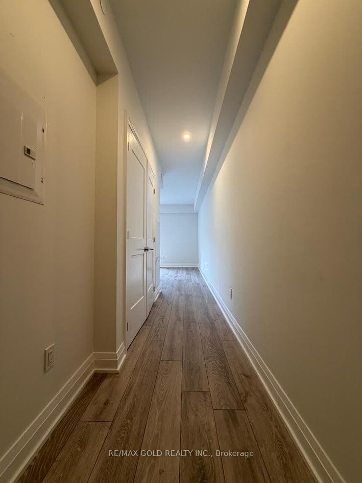 21 Park Street E 318, Mississauga, ON L5G 0C2