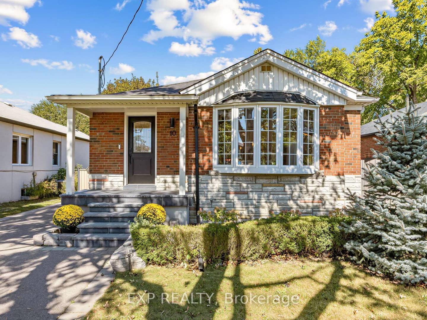 10 Yarn Road, Toronto, ON M9B 1H5