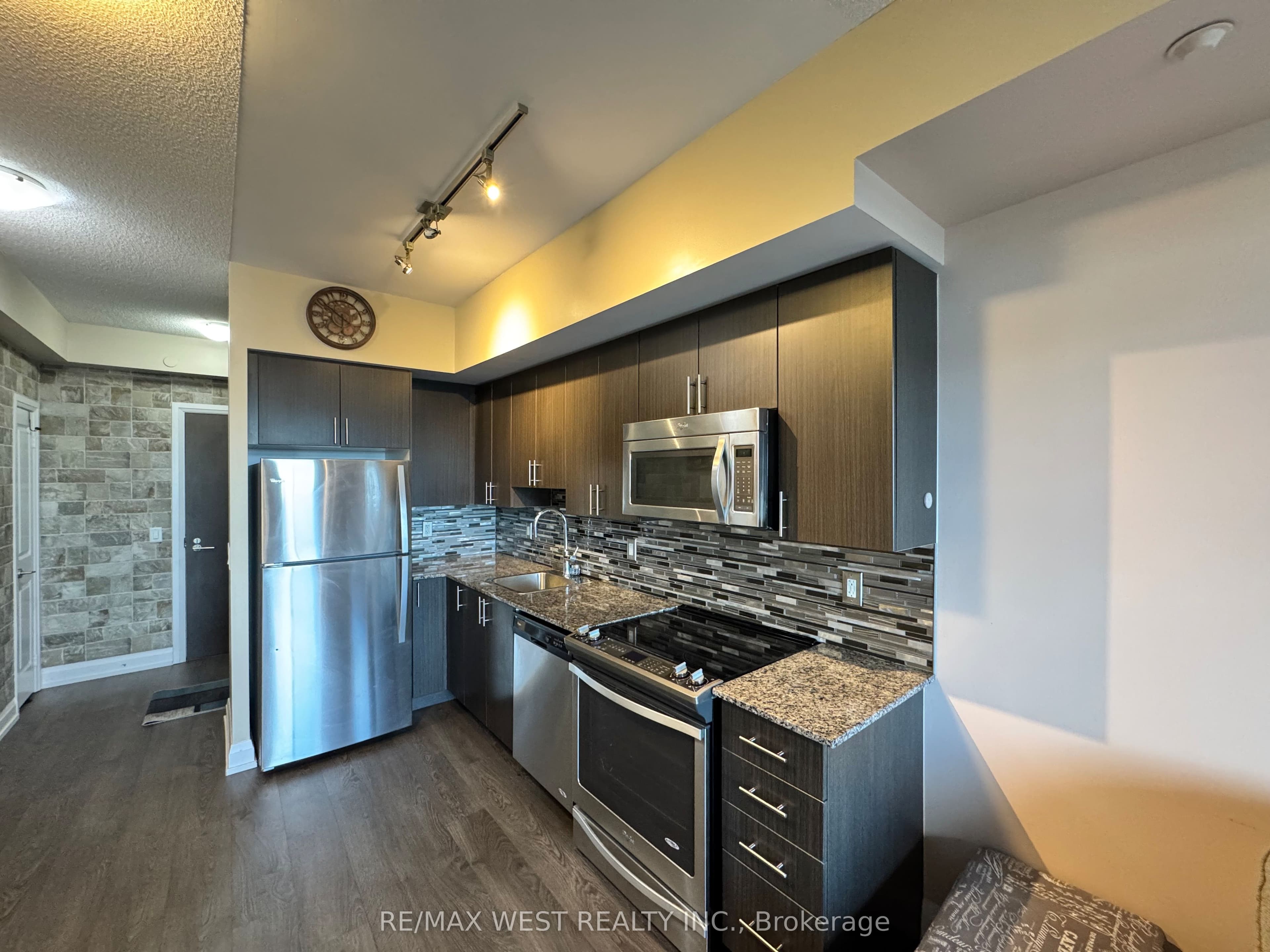 7900 Bathurst Street 714, Vaughan, ON L4J 0J9