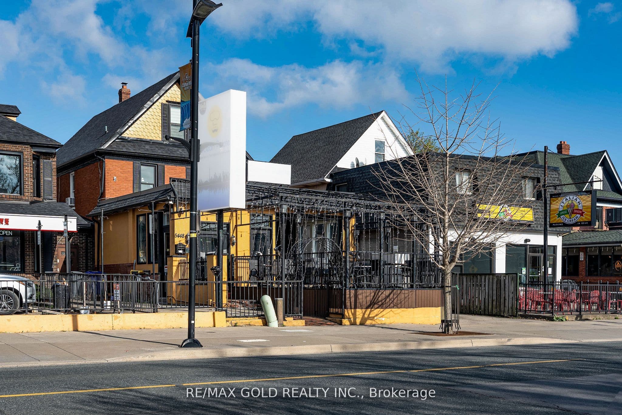 5448 Victoria Avenue, Niagara Falls, ON L2G 3L2