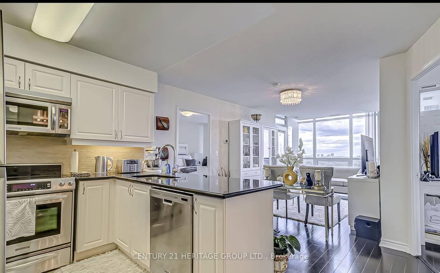 35 Hollywood Avenue 2321, Toronto, ON M2N 0A9