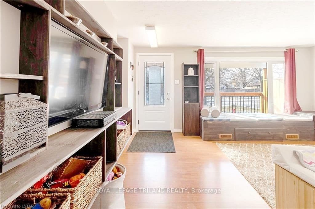 1441 PERTH Avenue, London East, ON N5V 2M4