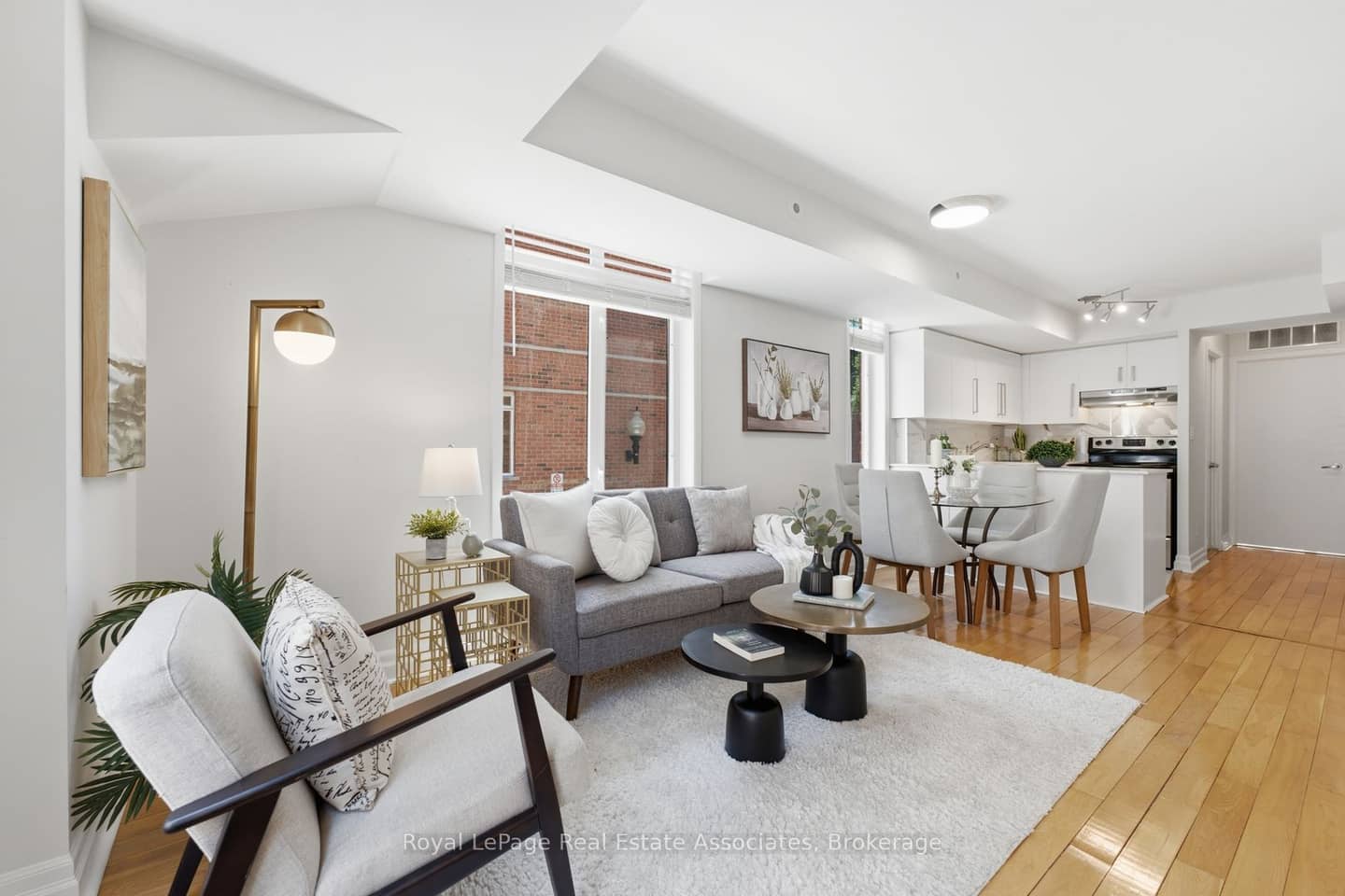 415 Jarvis Street 206, Toronto, ON M4Y 3C1