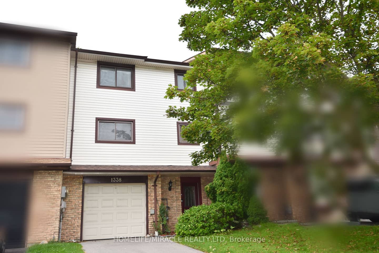 1338 Brands Court, Pickering, ON L1V 2V4