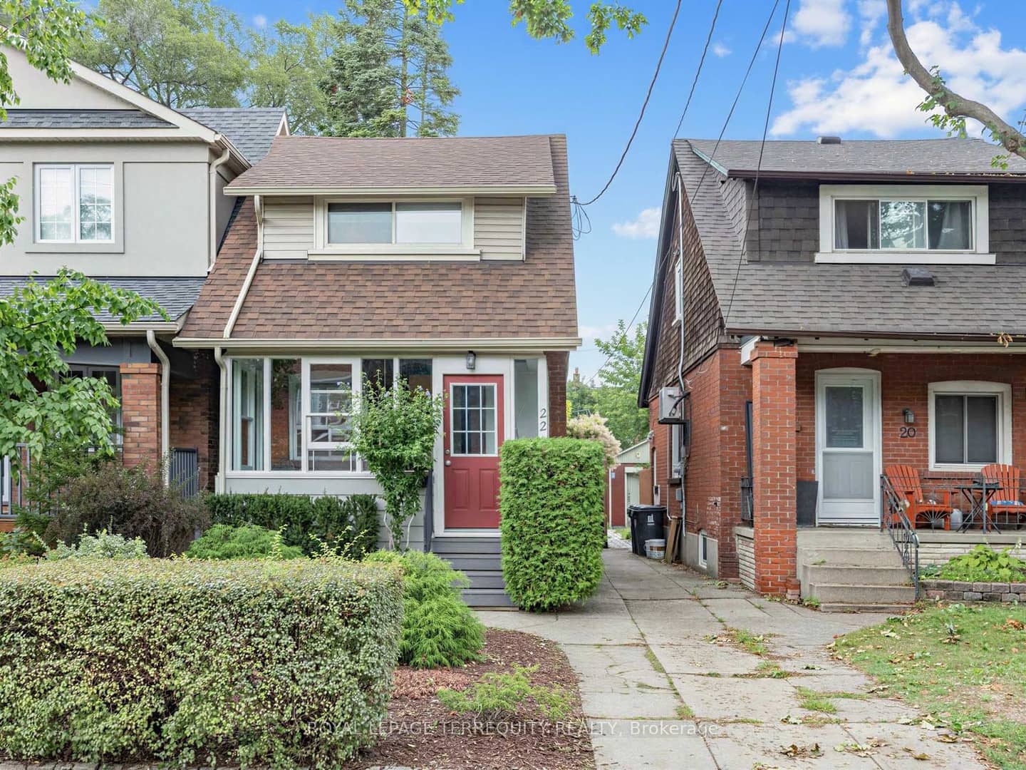 22 Montye Avenue, Toronto, ON M6S 2G9
