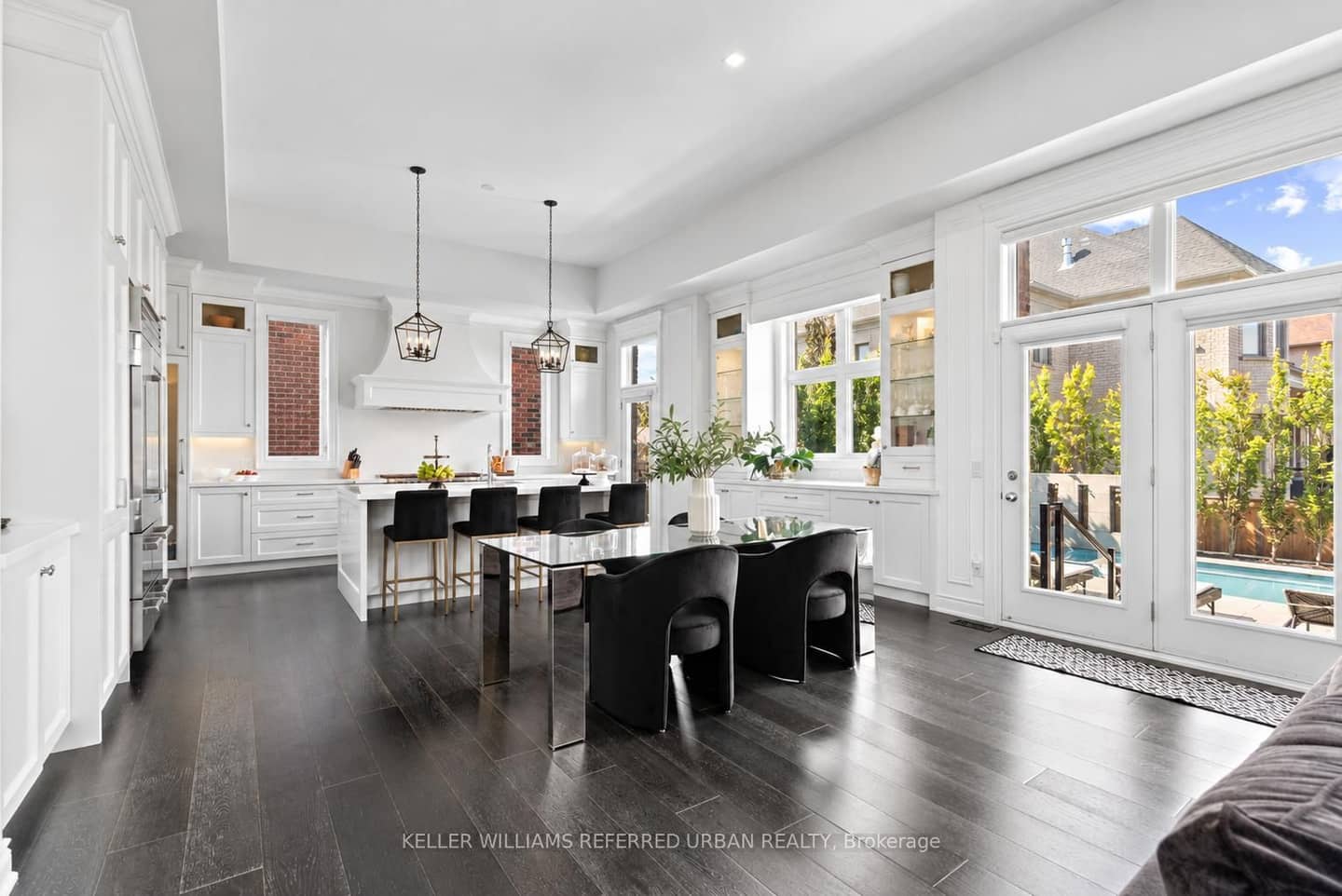 4 Basil Ridge Court, King, ON L7B 0B9