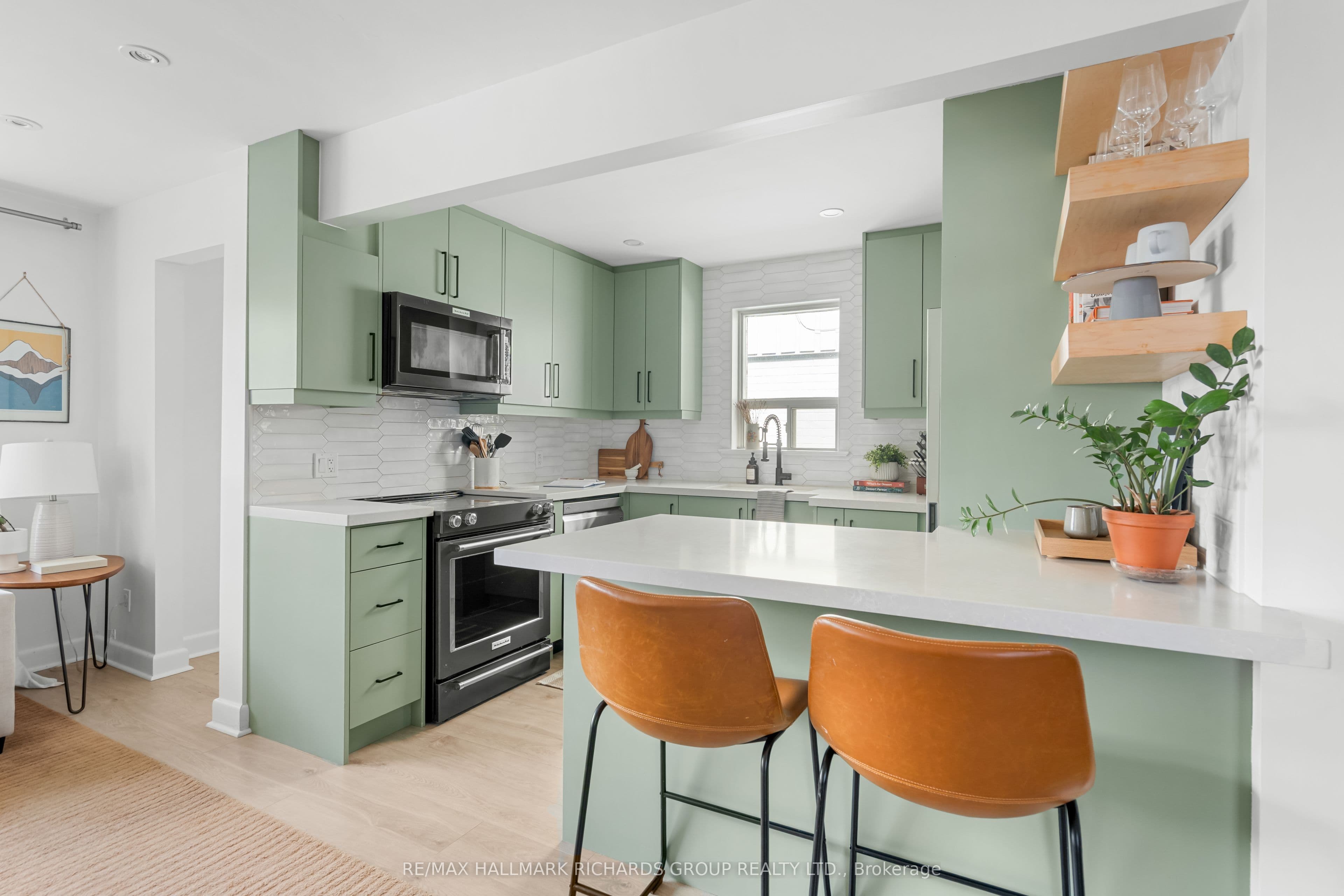 75 Wayland Avenue, Toronto, ON M4E 3C8