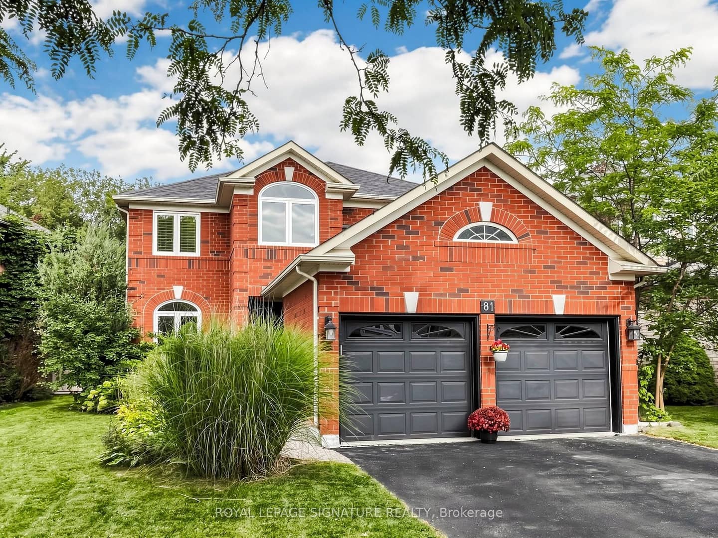 81 Pinnacle Trail, Aurora, ON L4G 7G6