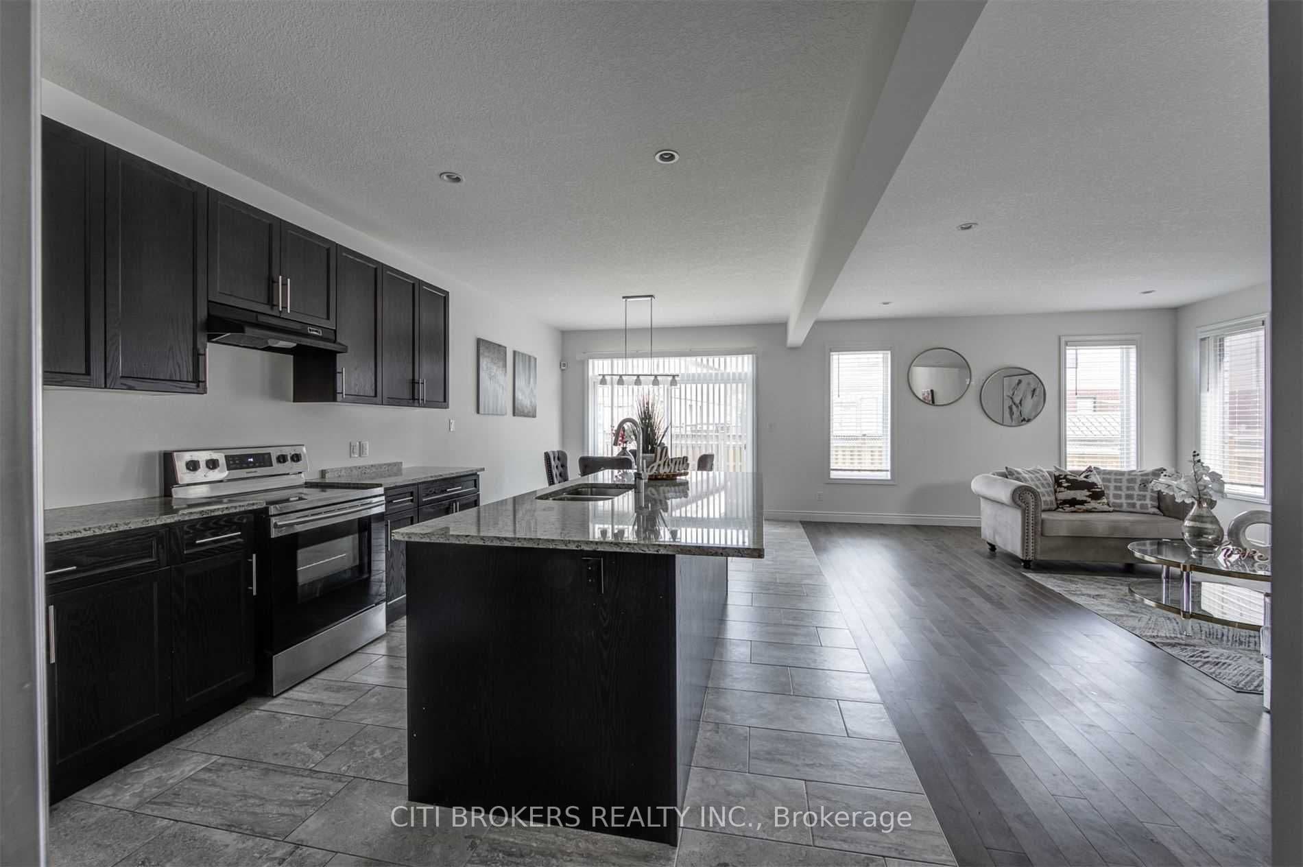 1562 Noah Bend, London North, ON N6G 0T2