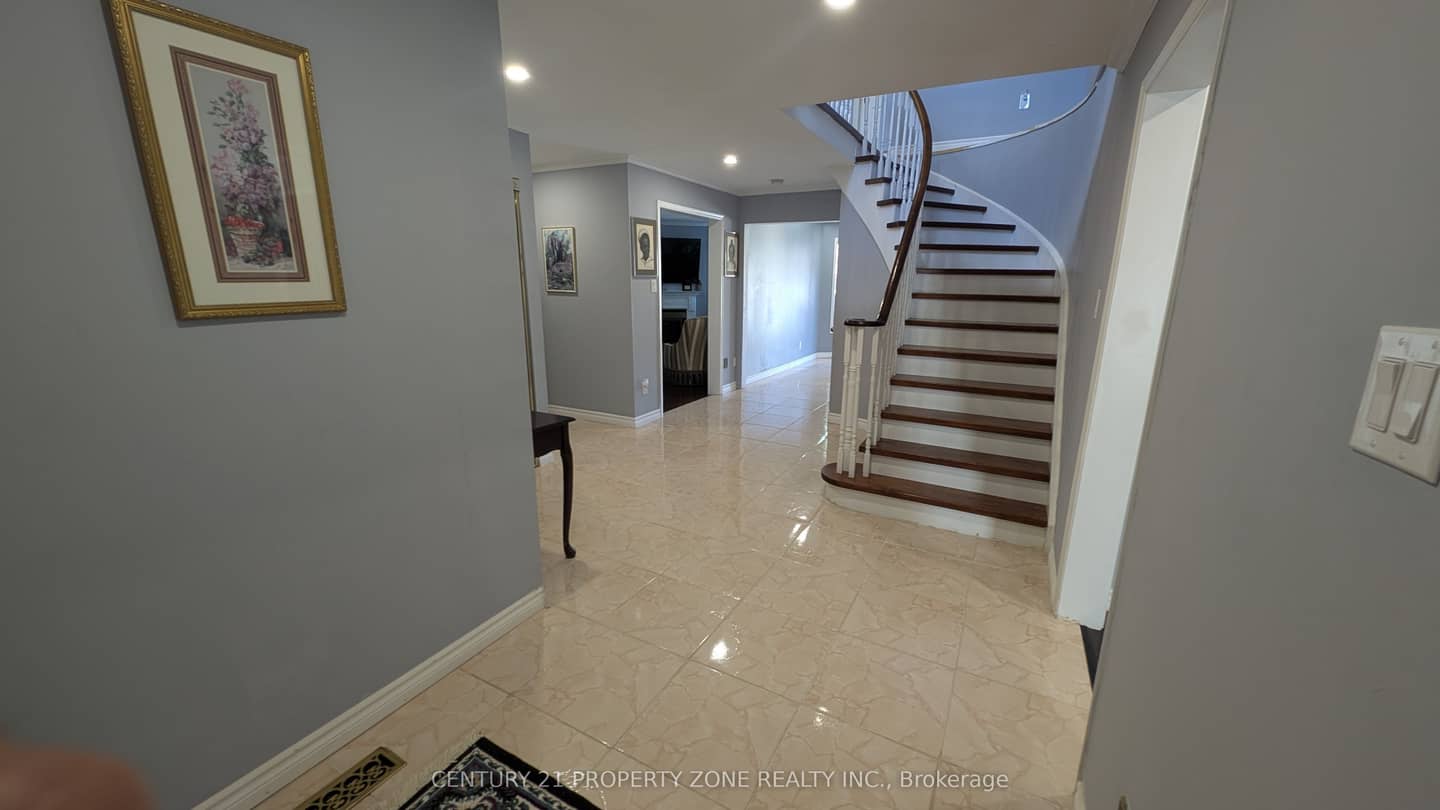 9 Corkett Drive, Brampton, ON L6X 3H7
