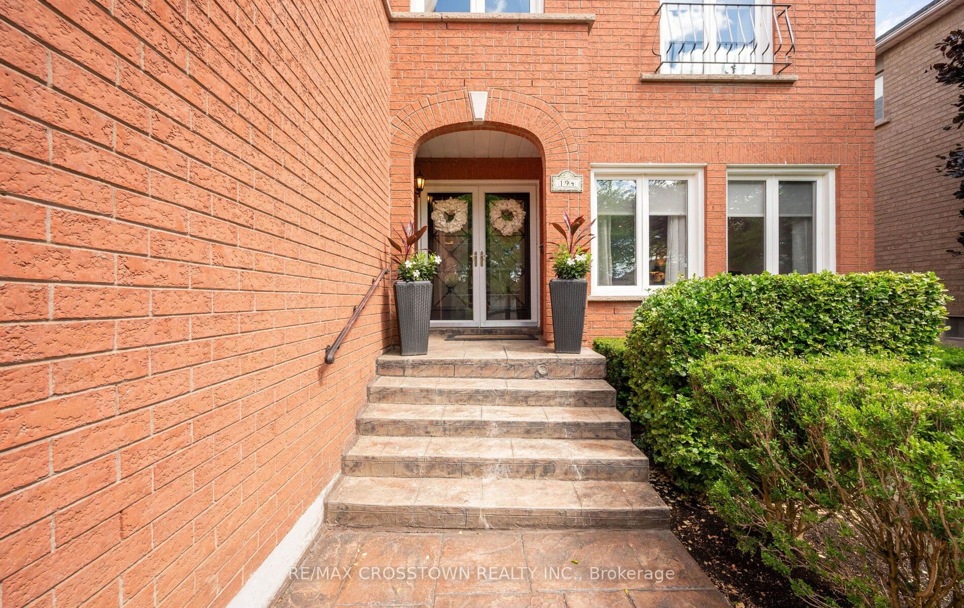 194 Caproni Drive, Vaughan, ON L6A 1X7