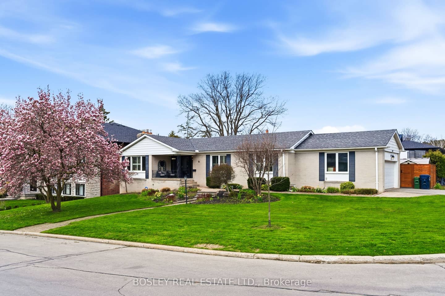 18 Tetbury Crescent, Toronto, ON M3A 3G3