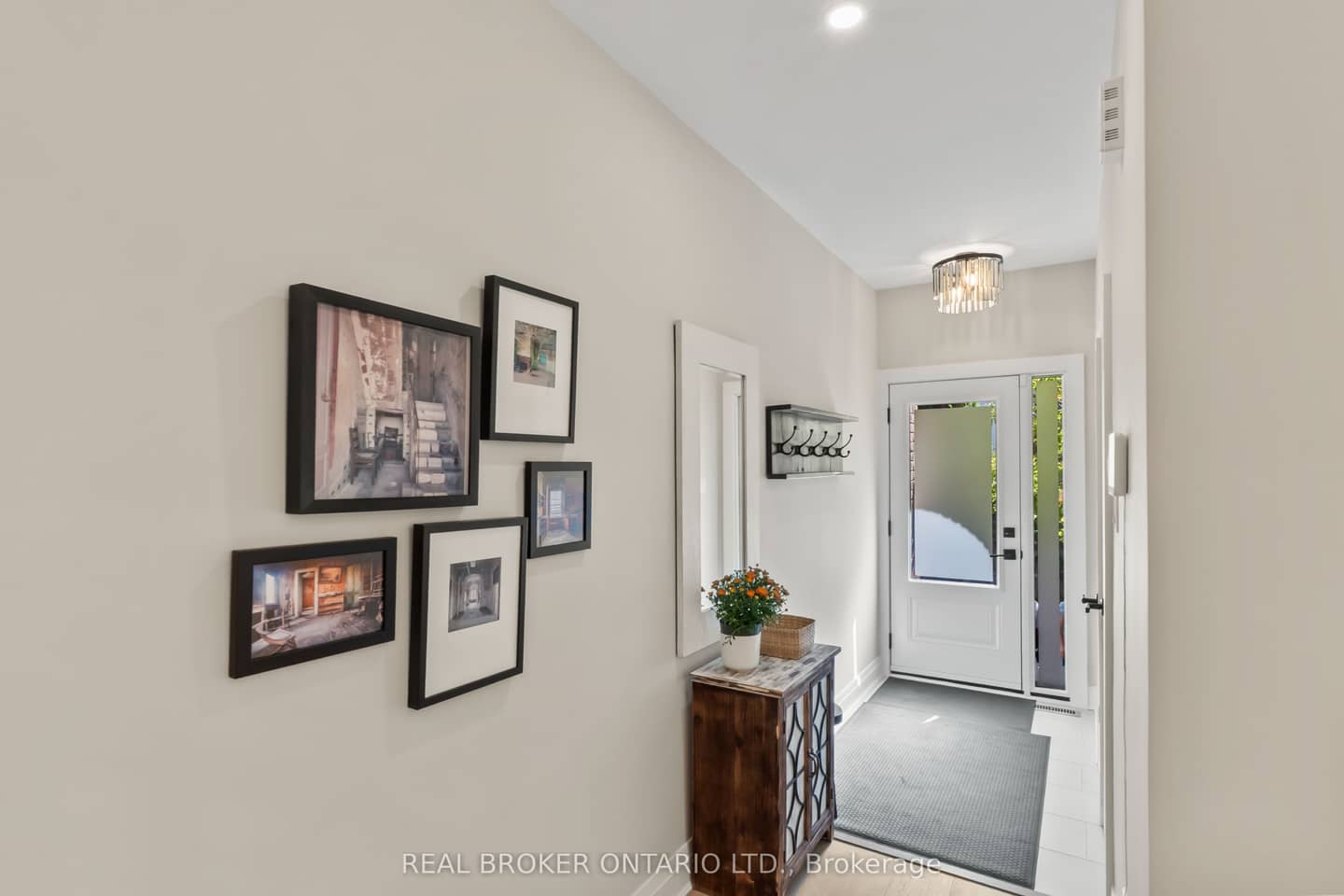 12 St. James Court, Toronto, ON M4X 1X4