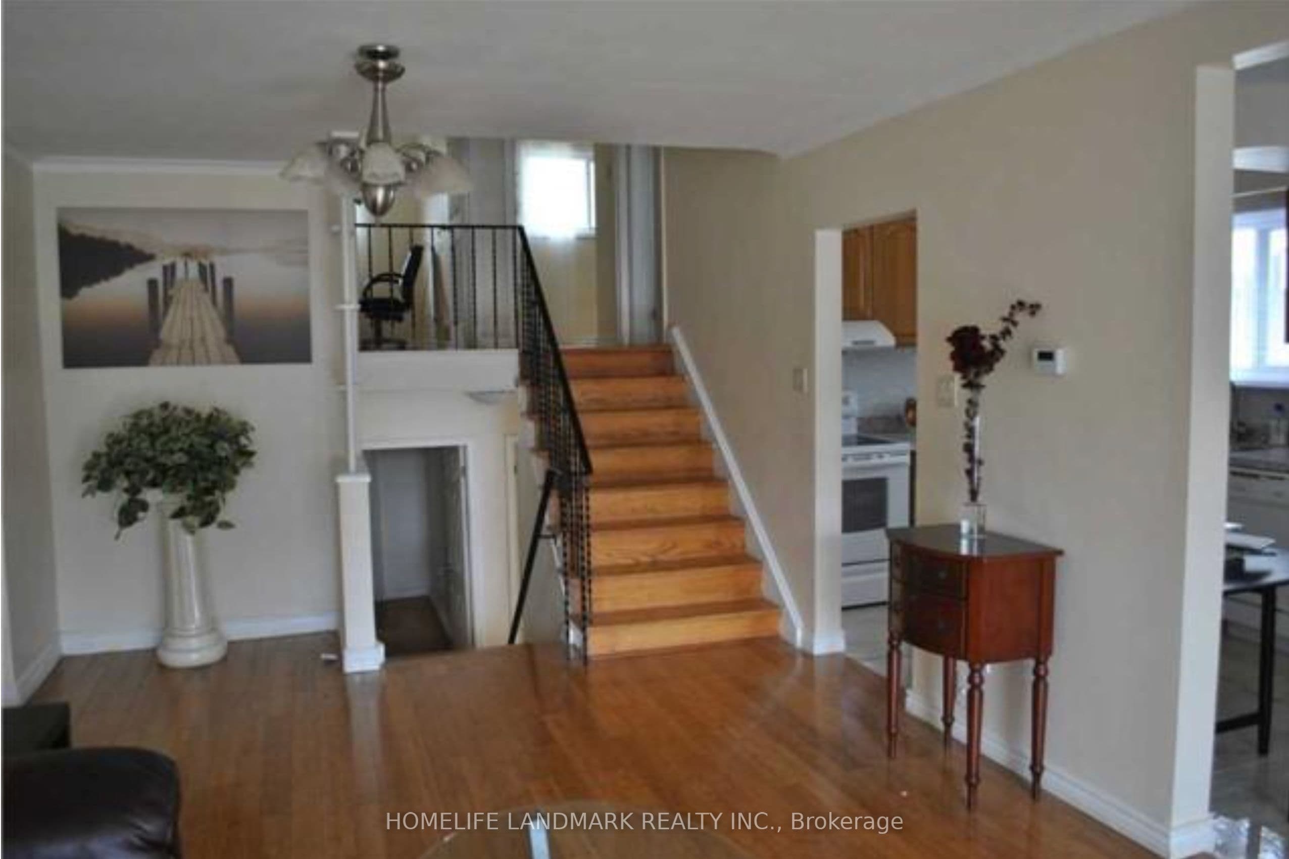 28 Roywood Drive, Toronto, ON M3A 2C6