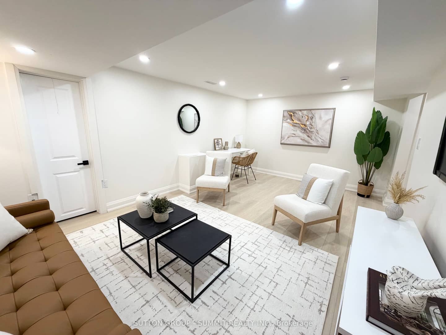 2379 Maryvale Court, Burlington, ON L7P 2P1