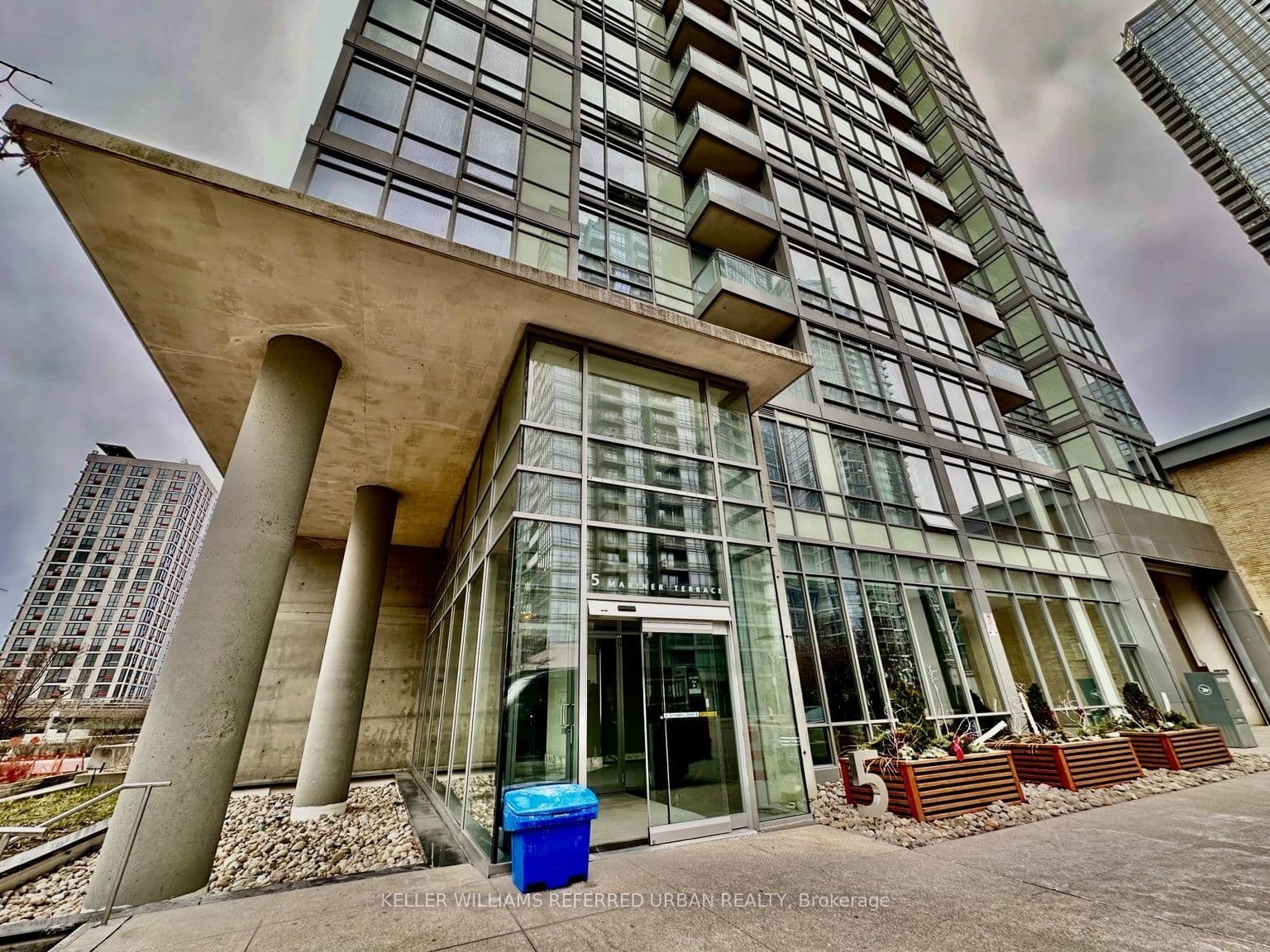 5 Mariner Terrace 1503, Toronto, ON M5V 3V6