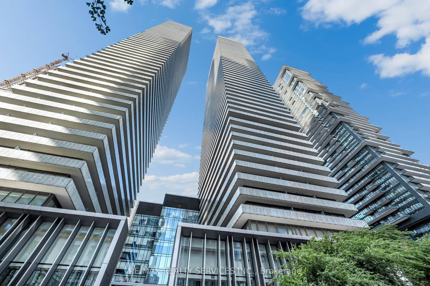 50 Charles Street E 711, Toronto, ON M4Y 0C3