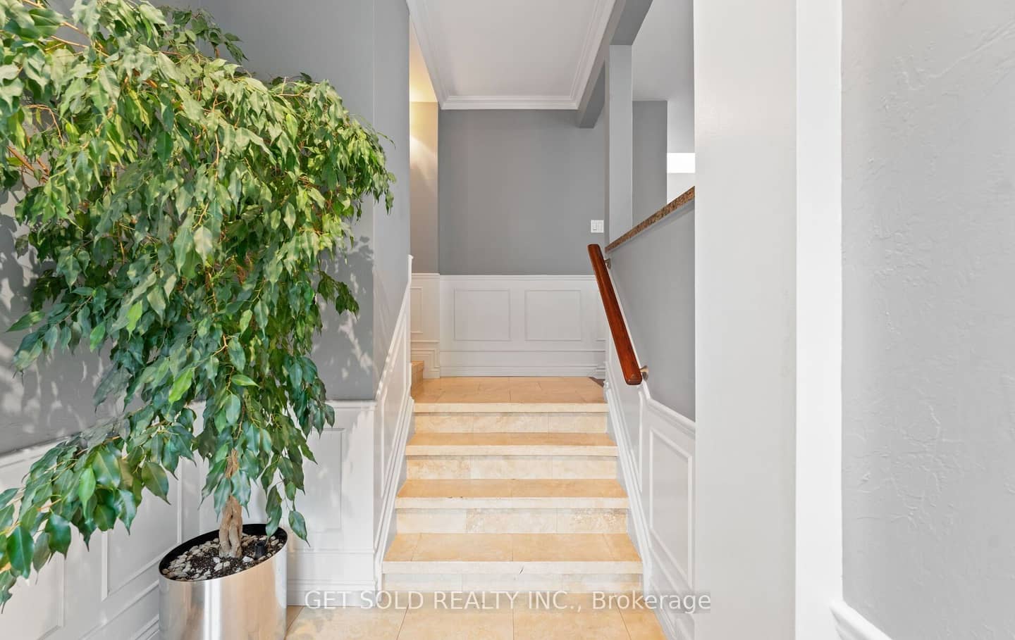 19 Feller Road, Toronto, ON M9R 3R9