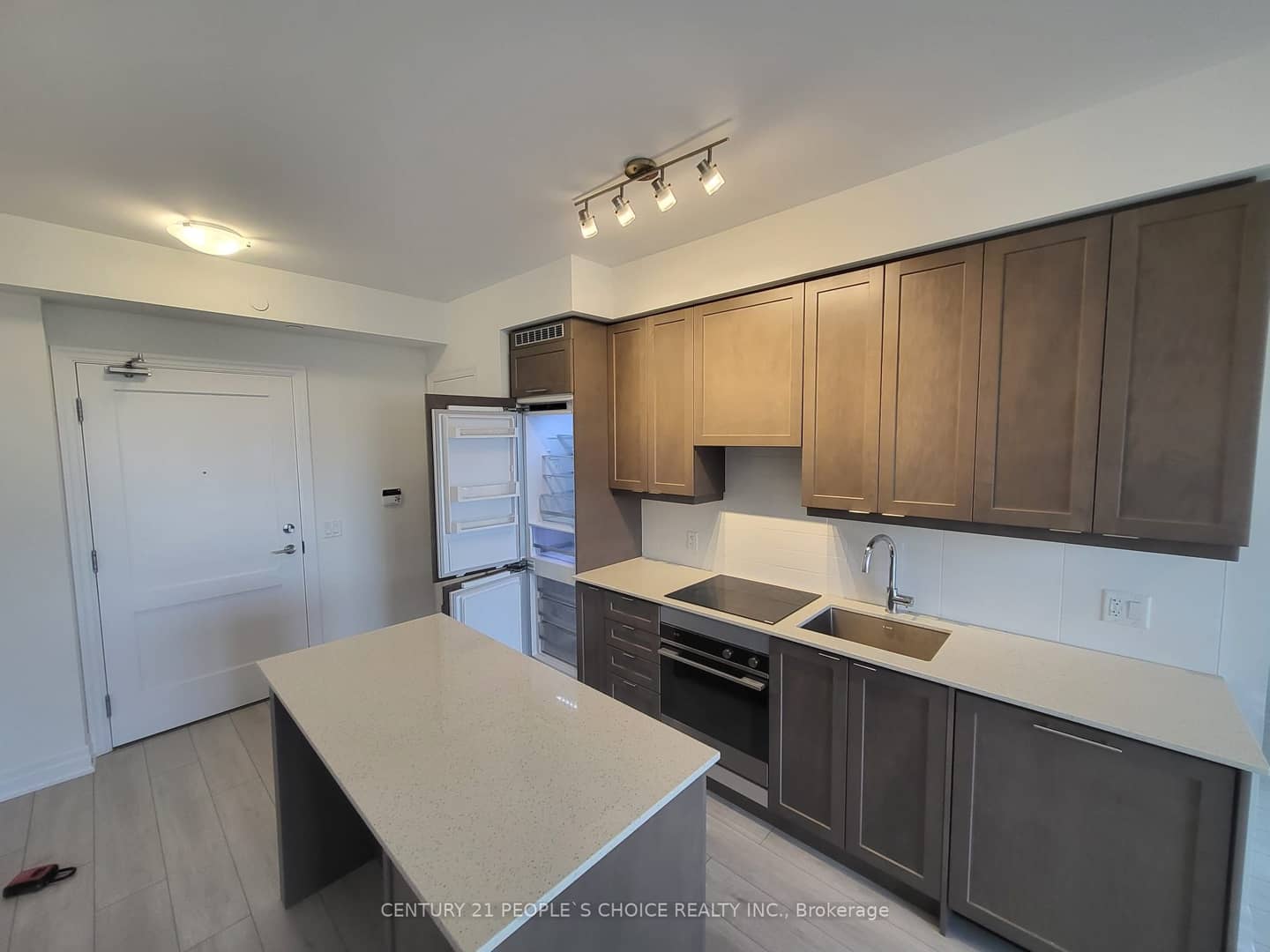 30 Elm Drive W 1102, Mississauga, ON L5B 1L9