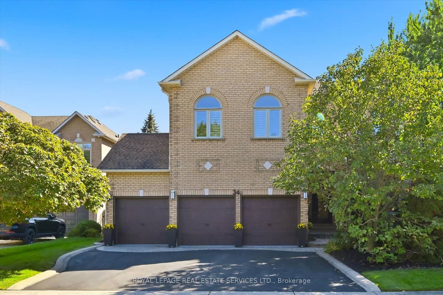 340 Oakridge Court, Oakville, ON L6H 5T9