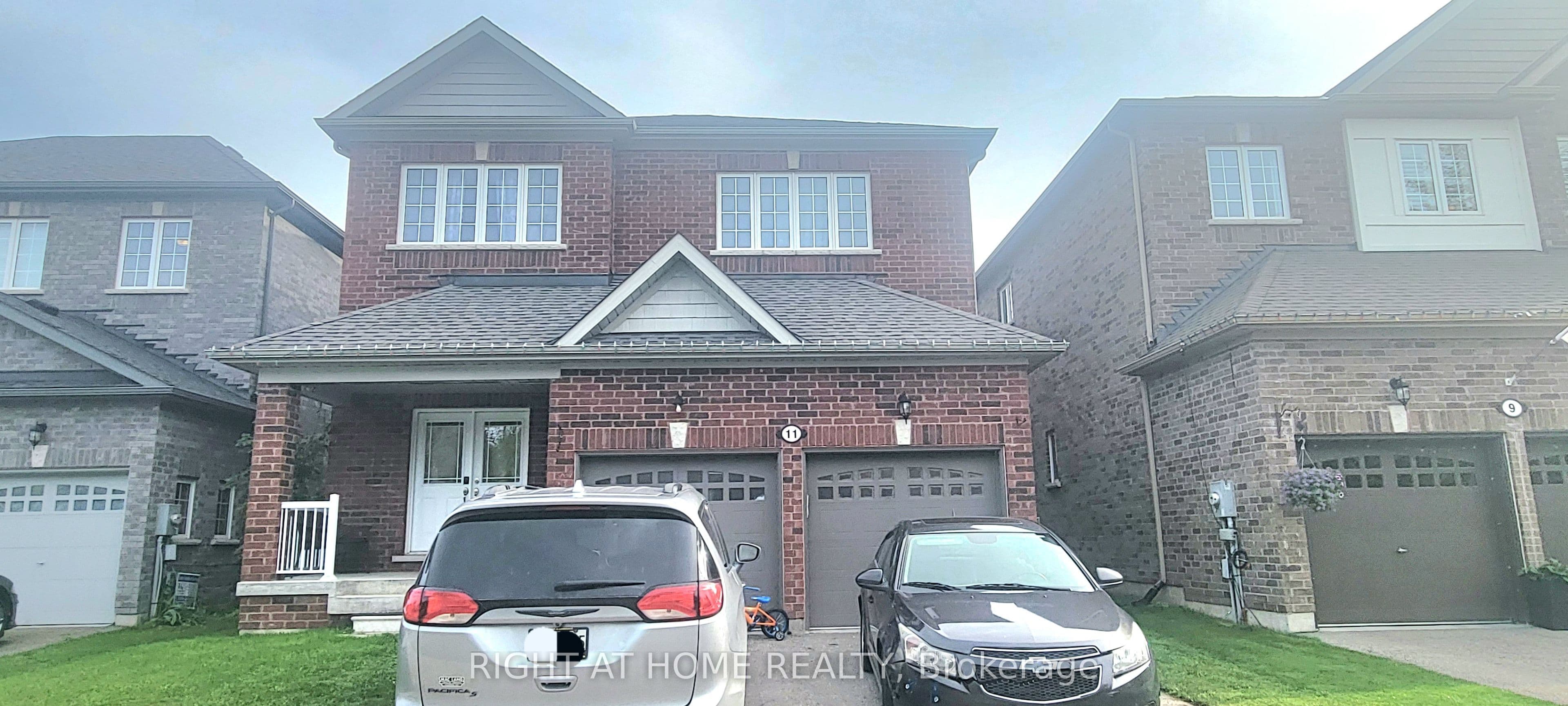 11 Richmond Park Drive, Georgina, ON L4P 0H2