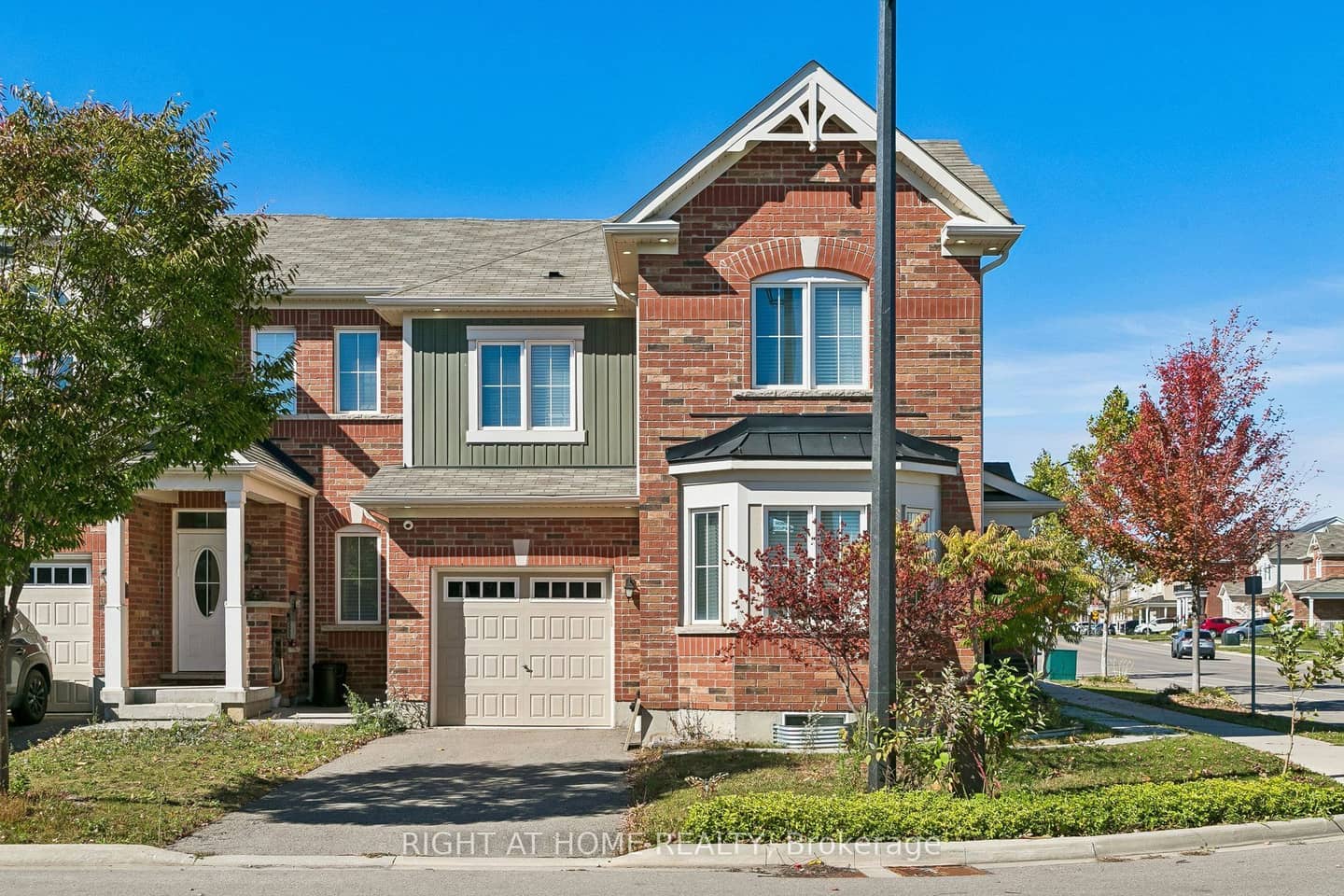 313 Gillett Point, Milton, ON L9E 1C6