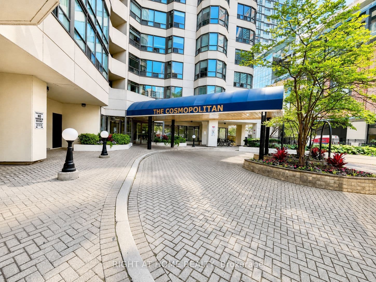 25 Maitland Street W 1001, Toronto, ON M4Y 2W1