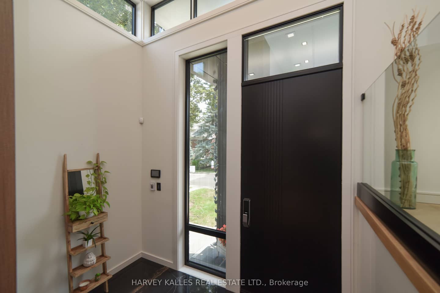 110 Mona Drive, Toronto, ON M5N 2R4