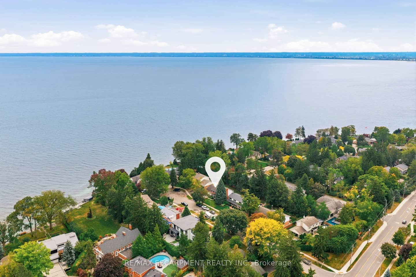 152 BRECKONDALE Court, Burlington, ON L7N 1X7