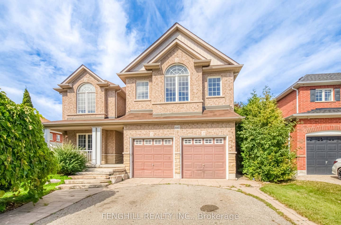 842 Greenleaf Circle, Oshawa, ON L1K 2W7