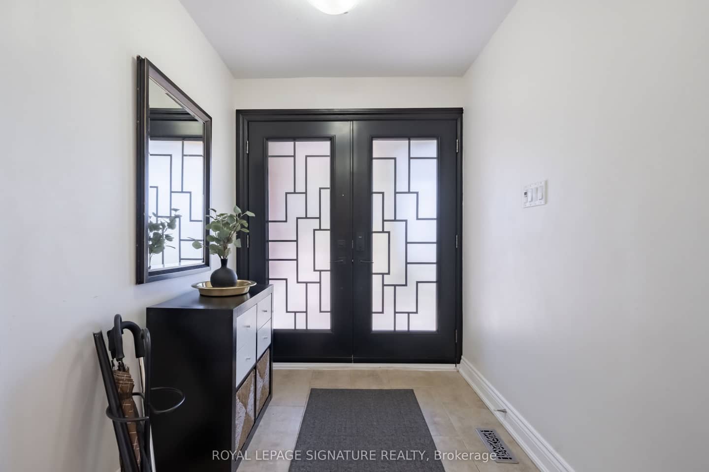 3510 Burningelm Crescent, Mississauga, ON L4Y 3L1