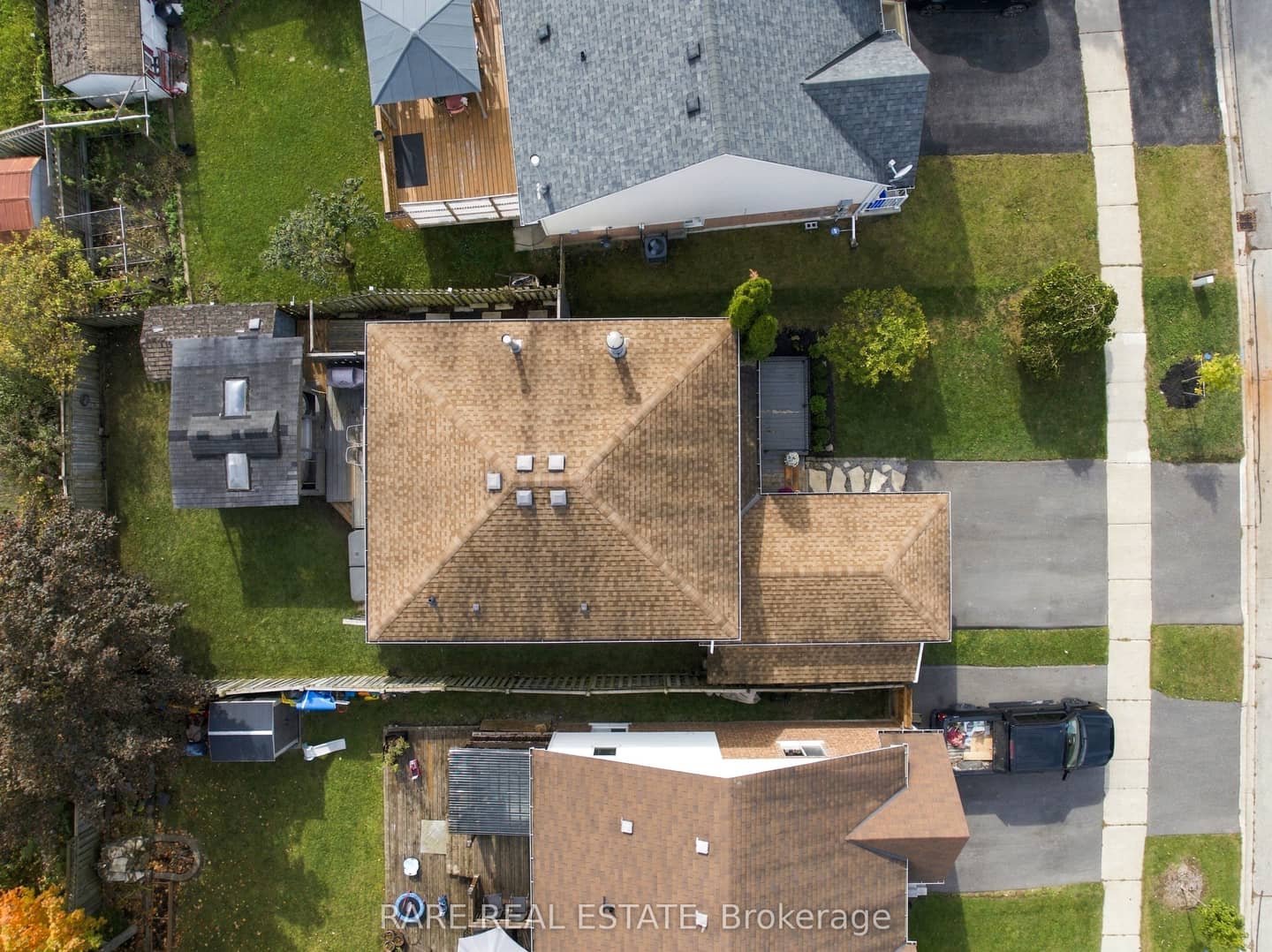 57 Fenwick Avenue, Clarington, ON L1C 4S2
