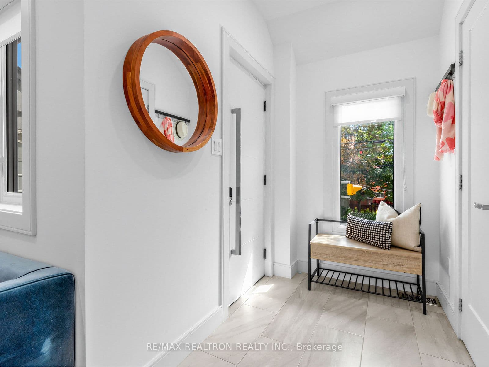 1526 Davenport Road, Toronto, ON M6H 2H8